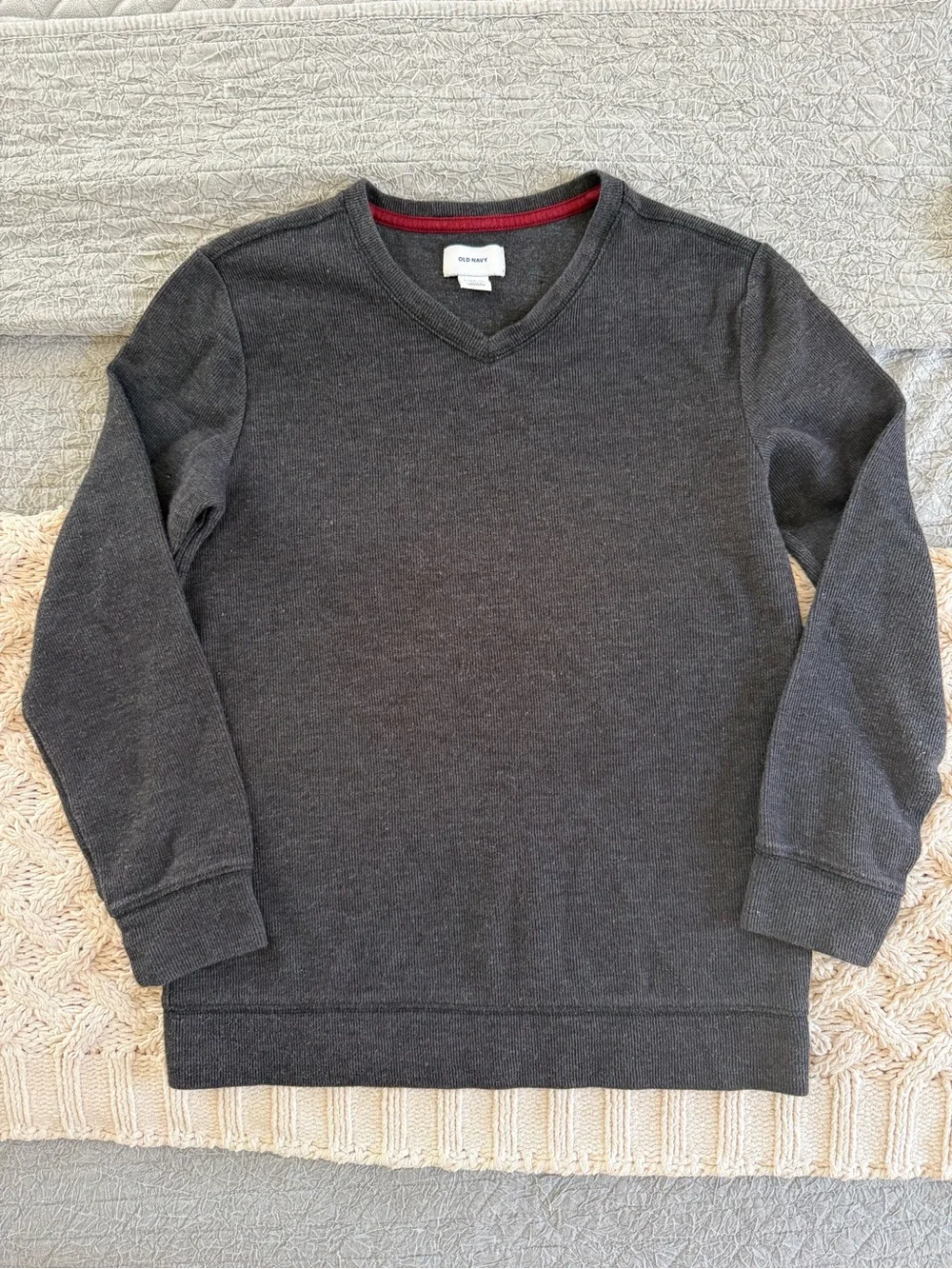 Old Navy Boys V-Neck Sweater Size 10/12 – Charcoal Gray